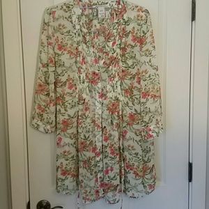 Beautiful, lightweight, floral tunic
